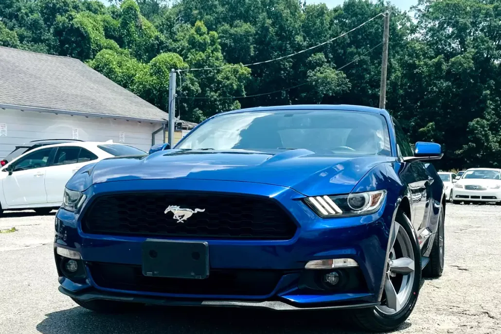 2016 Ford Mustang V6 photo 1