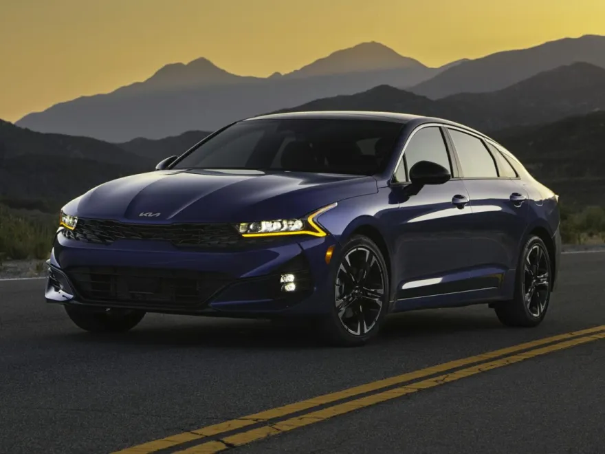 2022 Kia K5 LXS photo 1