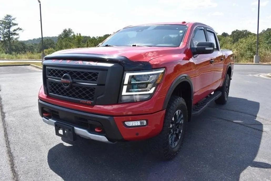 2020 Nissan Titan PRO-4X photo 1
