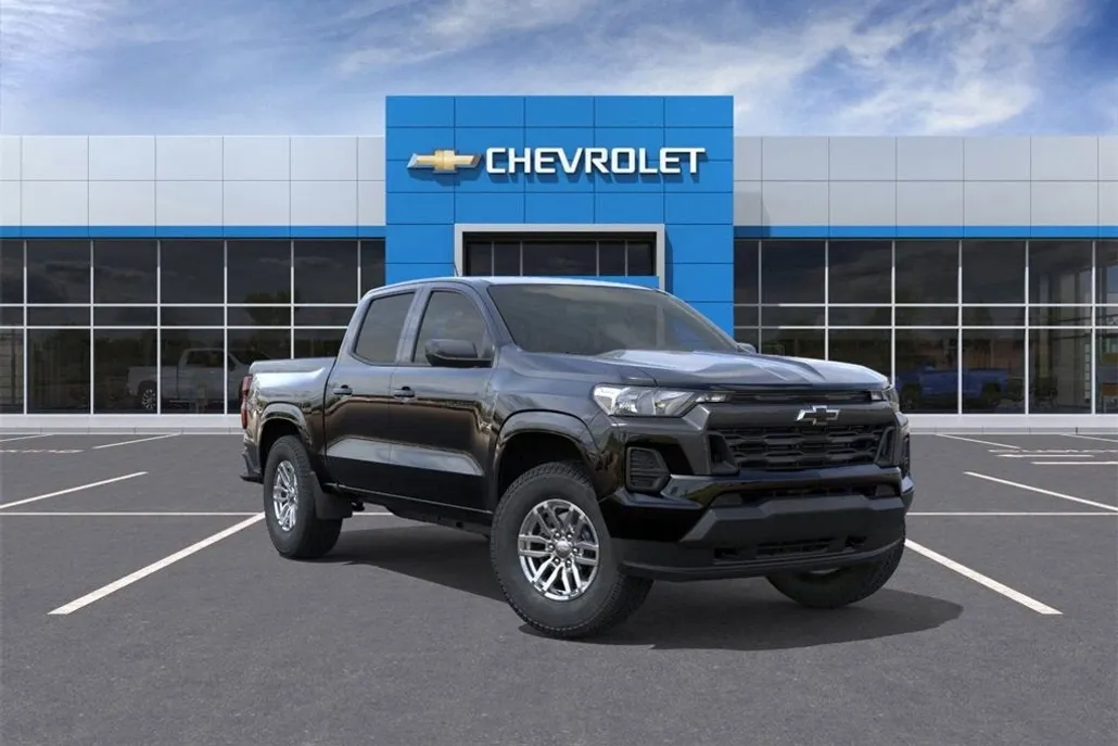 2025 Chevrolet Colorado Work Truck LT photo 1