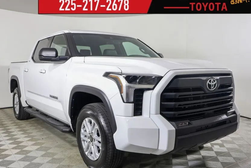 2025 Toyota Tundra SR5 photo 1