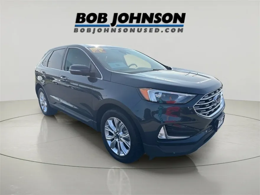 2022 Ford Edge Titanium photo 1