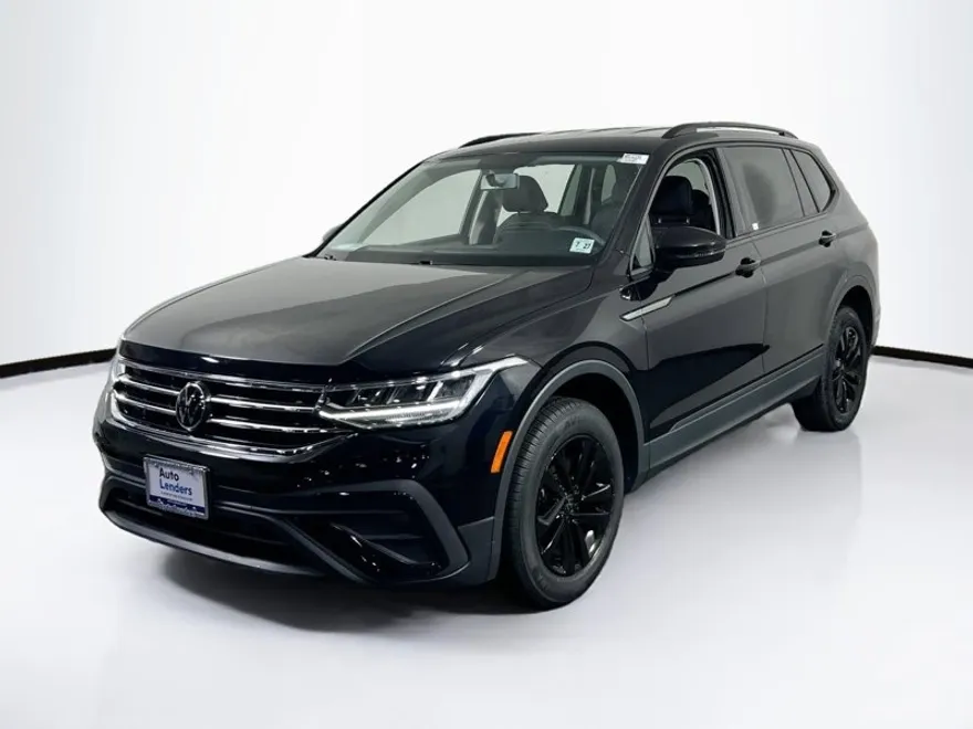 2022 Volkswagen Tiguan S photo 1