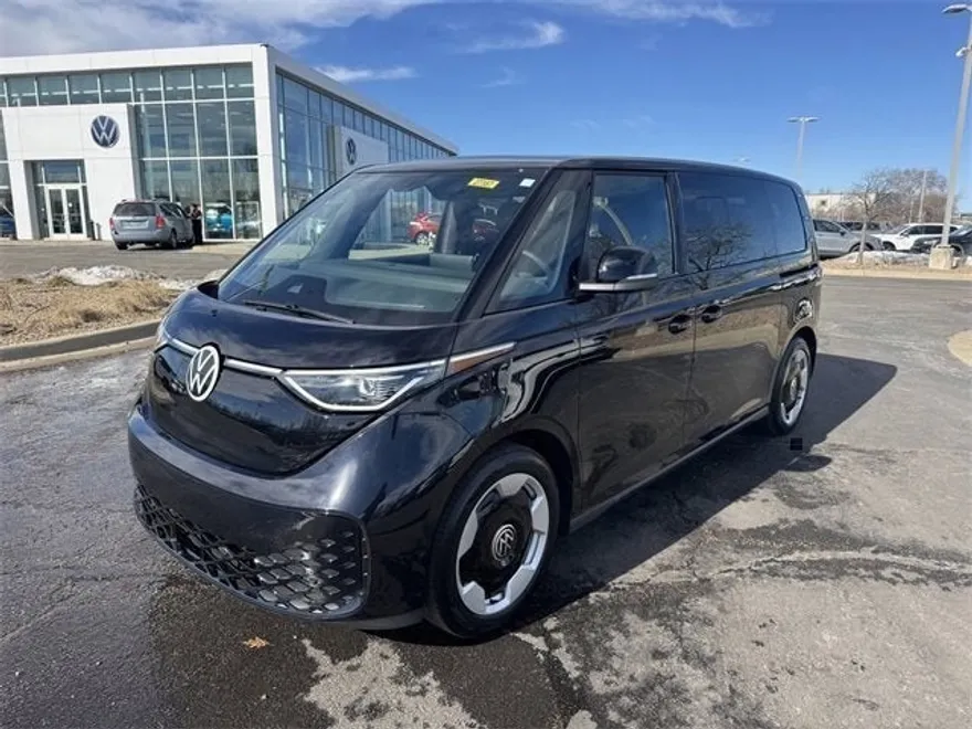2025 Volkswagen ID. Buzz Pro S photo 1