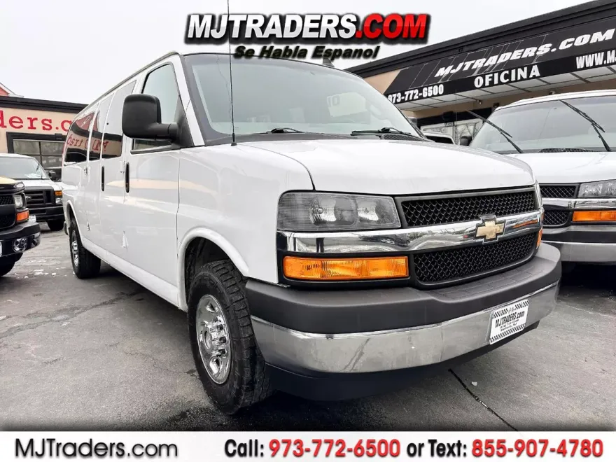 2018 Chevrolet Express LT 3500 photo 1