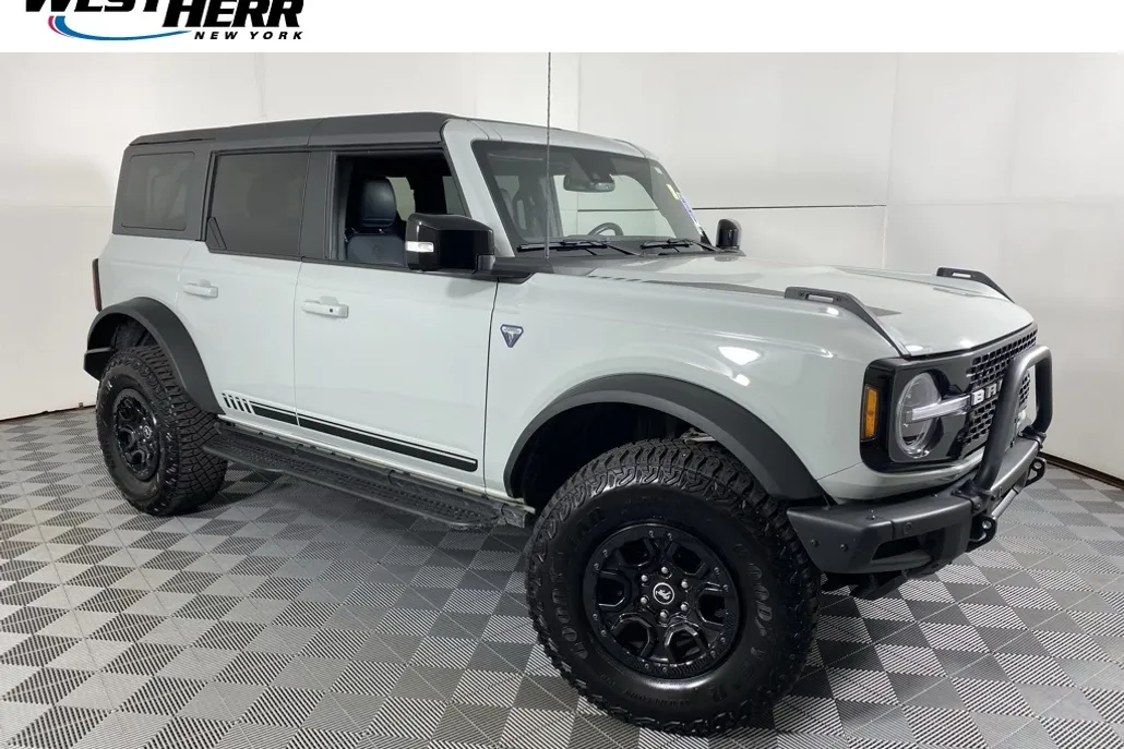 2021 Ford Bronco First Edition photo 1