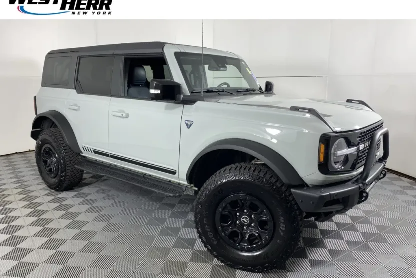 2021 Ford Bronco First Edition photo 1