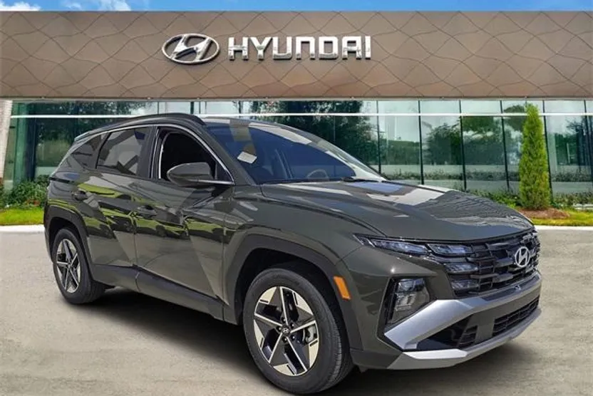 2025 Hyundai Tucson SEL photo 1