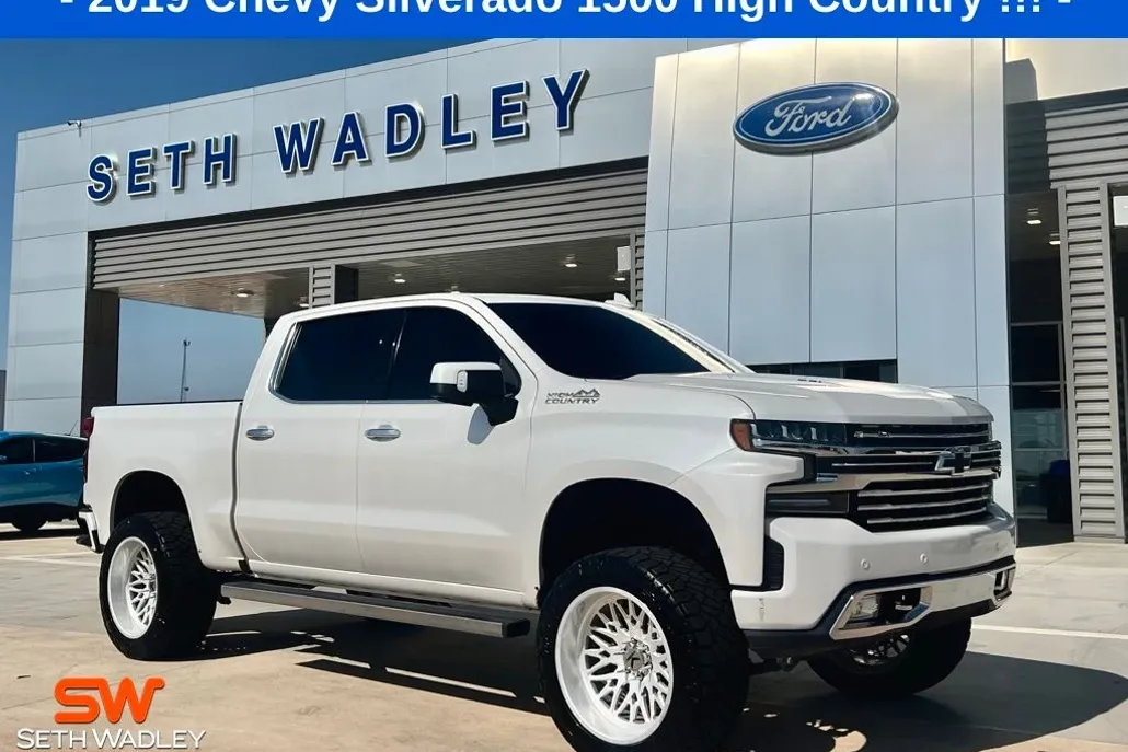 2019 Chevrolet Silverado 1500 High Country photo 1