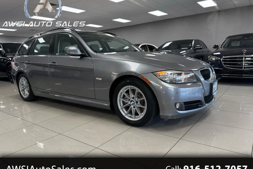 2010 Bmw 328i Sports Wagon photo 1