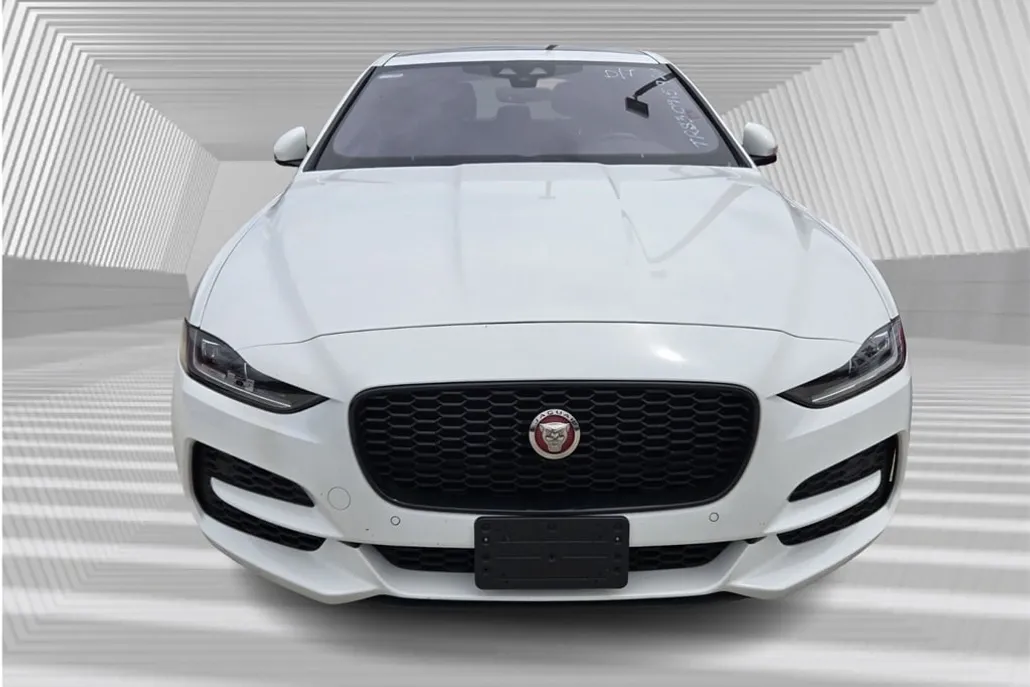 2020 Jaguar XE S photo 1