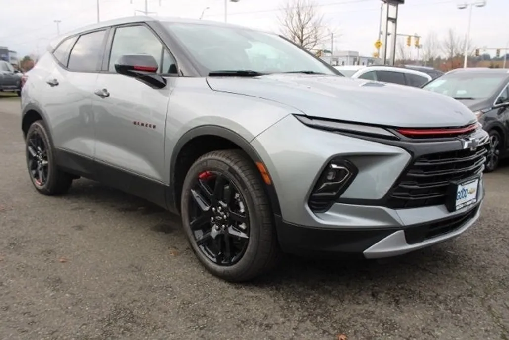 2025 Chevrolet Blazer 2LT photo 1
