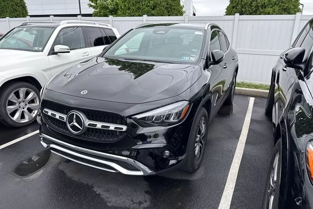 2025 Mercedes Benz GLA 250 4MATIC photo 1