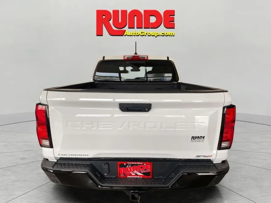 2025 Chevrolet Colorado ZR2 photo 1