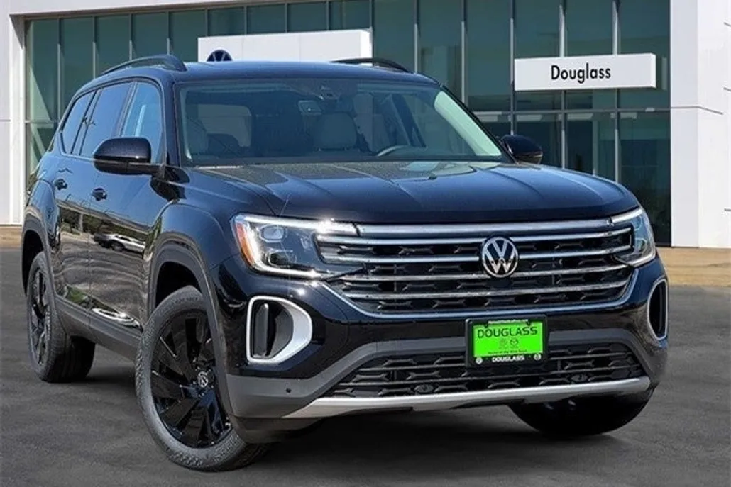 2025 Volkswagen Atlas SE Technology photo 1