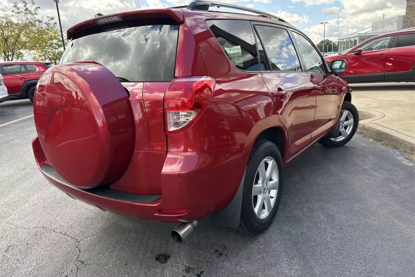 2006 Toyota RAV4 Limited photo 1