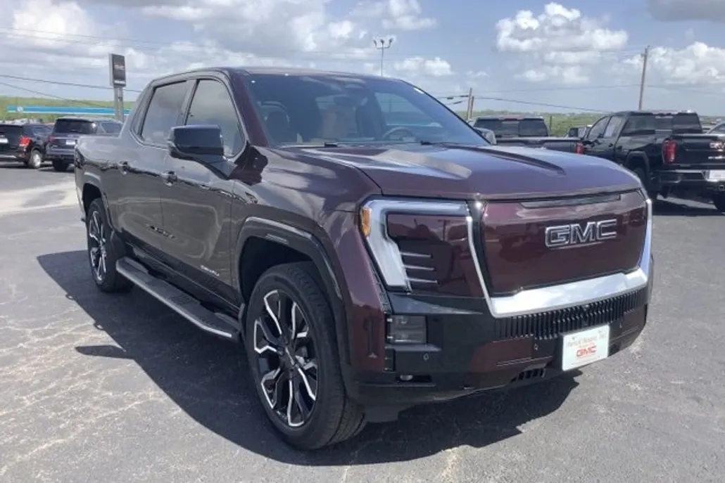 2025 Gmc Sierra EV photo 1