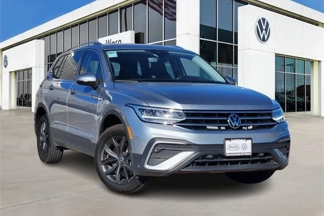 2024 Volkswagen Tiguan SE photo 1