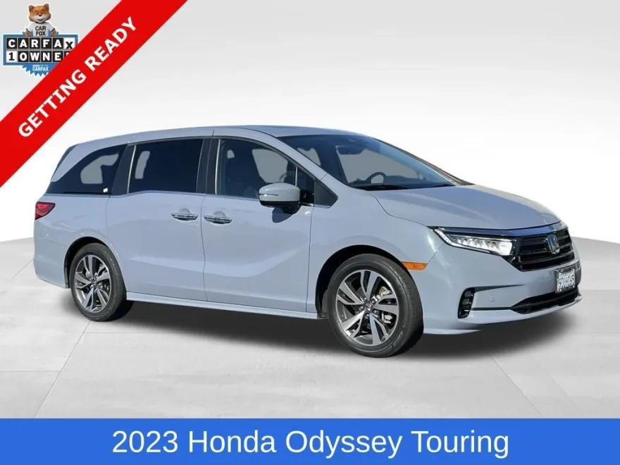 2023 Honda Odyssey Touring photo 1