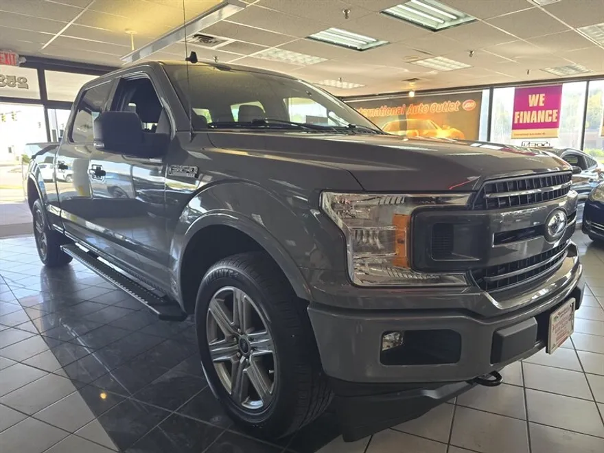 2019 Ford F-150 XLT photo 1