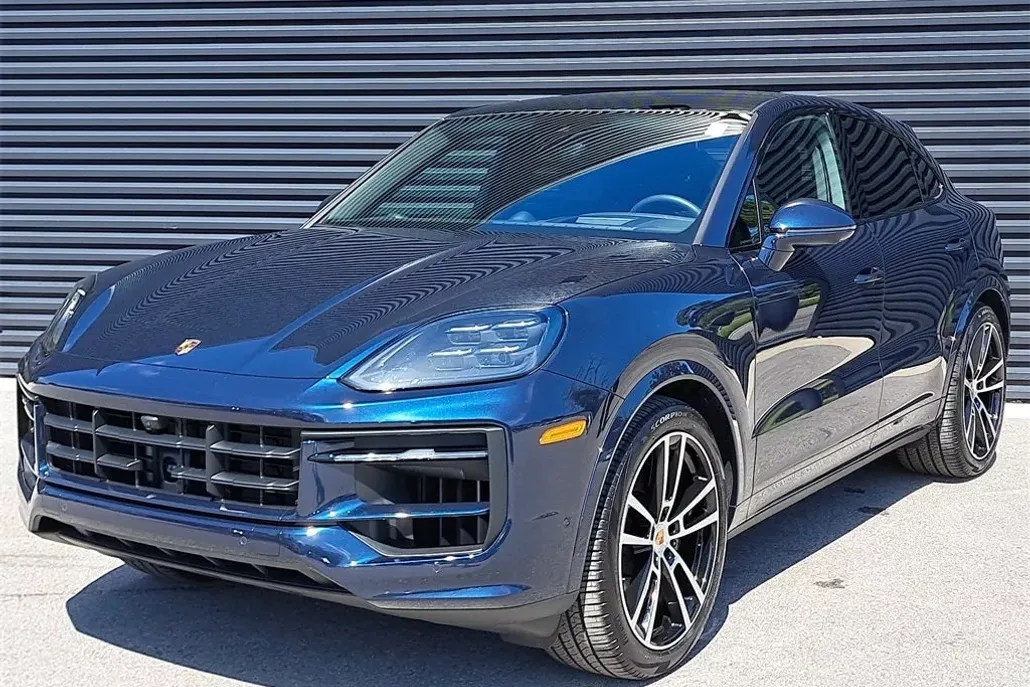 2025 Porsche Cayenne Coupe Base photo 1
