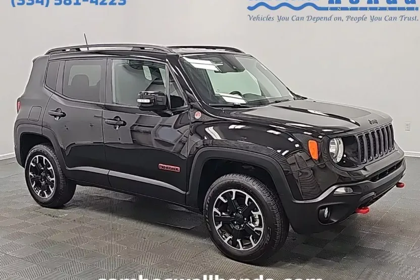 2023 Jeep Renegade Trailhawk photo 1
