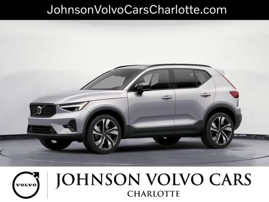 2025 Volvo XC40 Plus photo 1