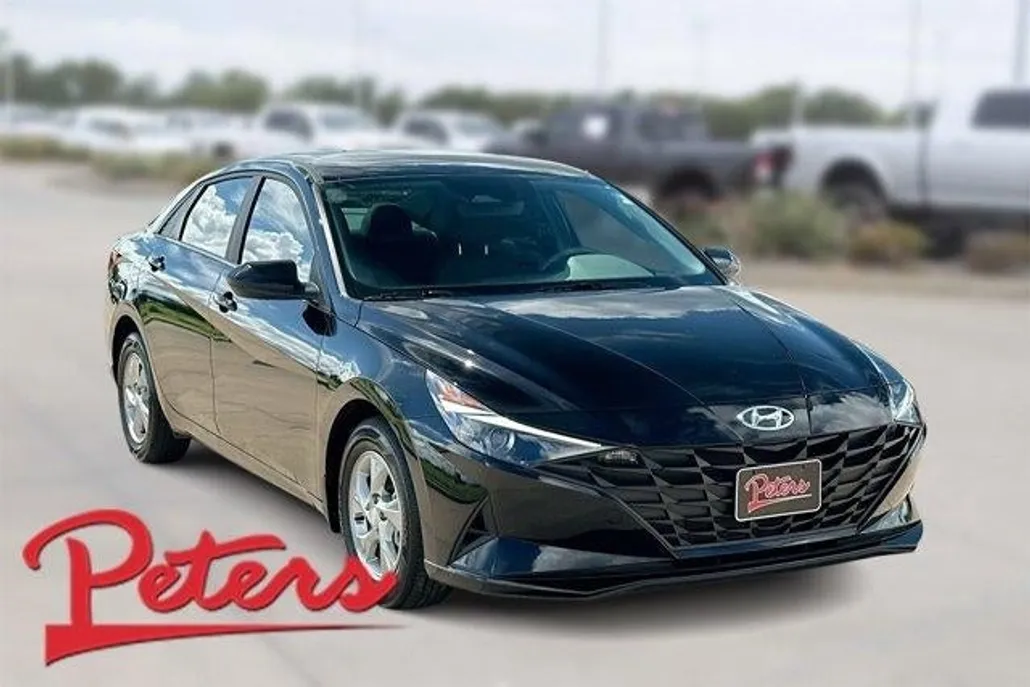2023 Hyundai Elantra SE photo 1