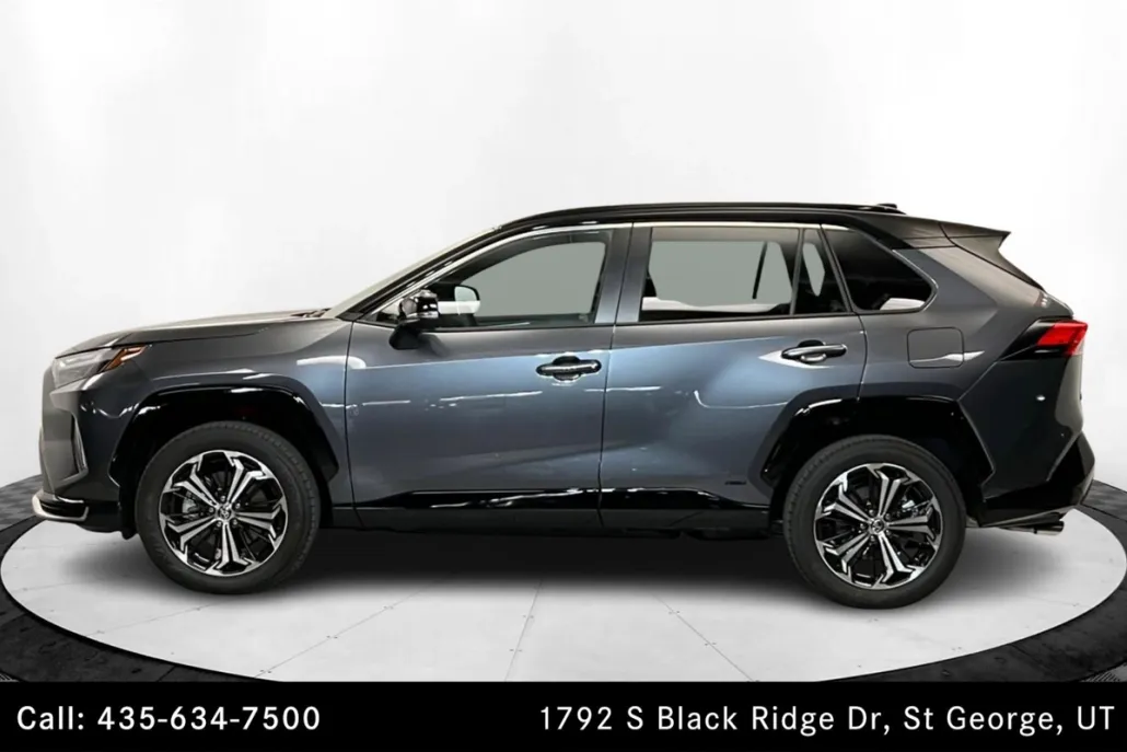 2025 Toyota RAV4 Hybrid XSE photo 1