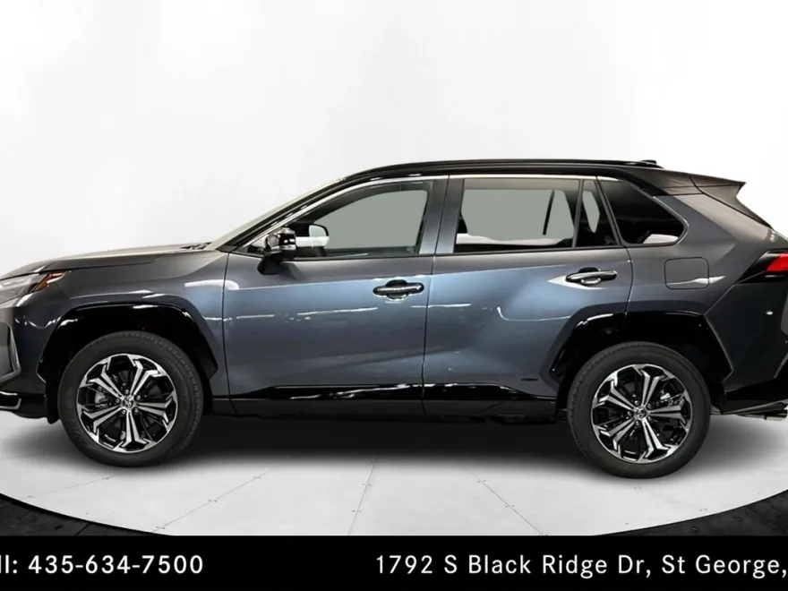 2025 Toyota RAV4 Hybrid XSE photo 1