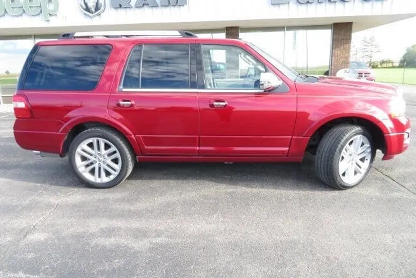 2017 Ford Expedition Limited photo 1