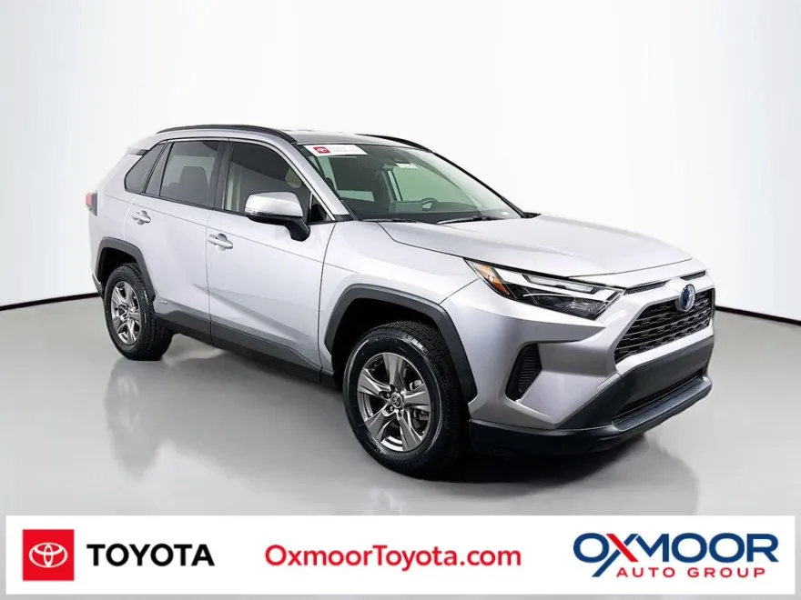 2023 Toyota RAV4 Hybrid XLE photo 1