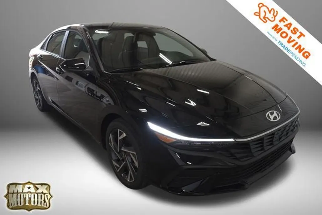 2025 Hyundai Elantra SEL Sport photo 1