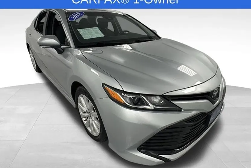 2018 Toyota Camry L photo 1