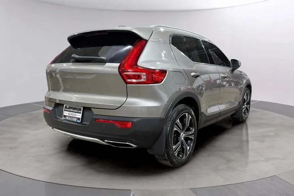 2020 Volvo XC40 T5 Inscription AWD photo 1