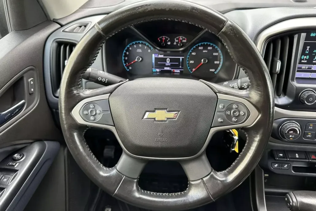 2017 Chevrolet Colorado Z71 photo 1