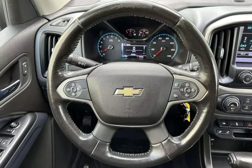 2017 Chevrolet Colorado Z71 photo 1
