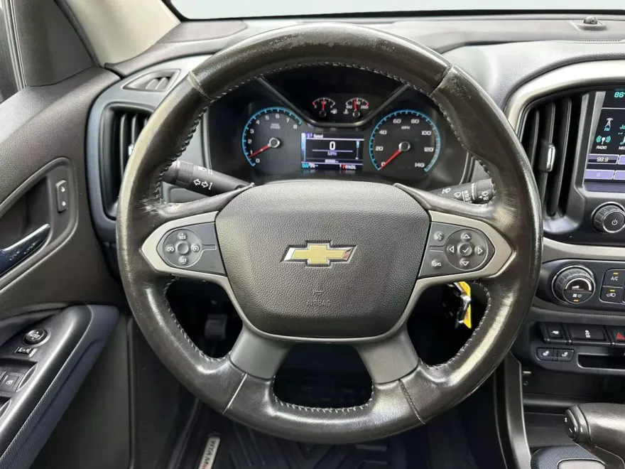 2017 Chevrolet Colorado Z71 photo 1