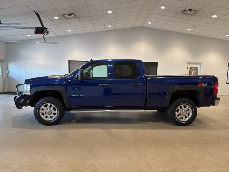 2013 Chevrolet Silverado 2500HD LT photo 1