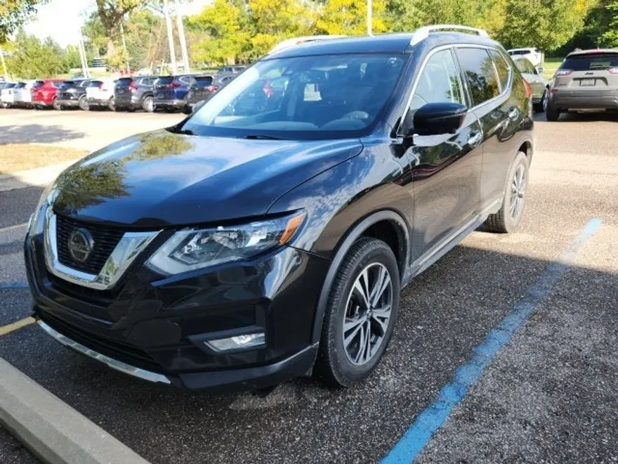 2018 Nissan Rogue SL photo 1