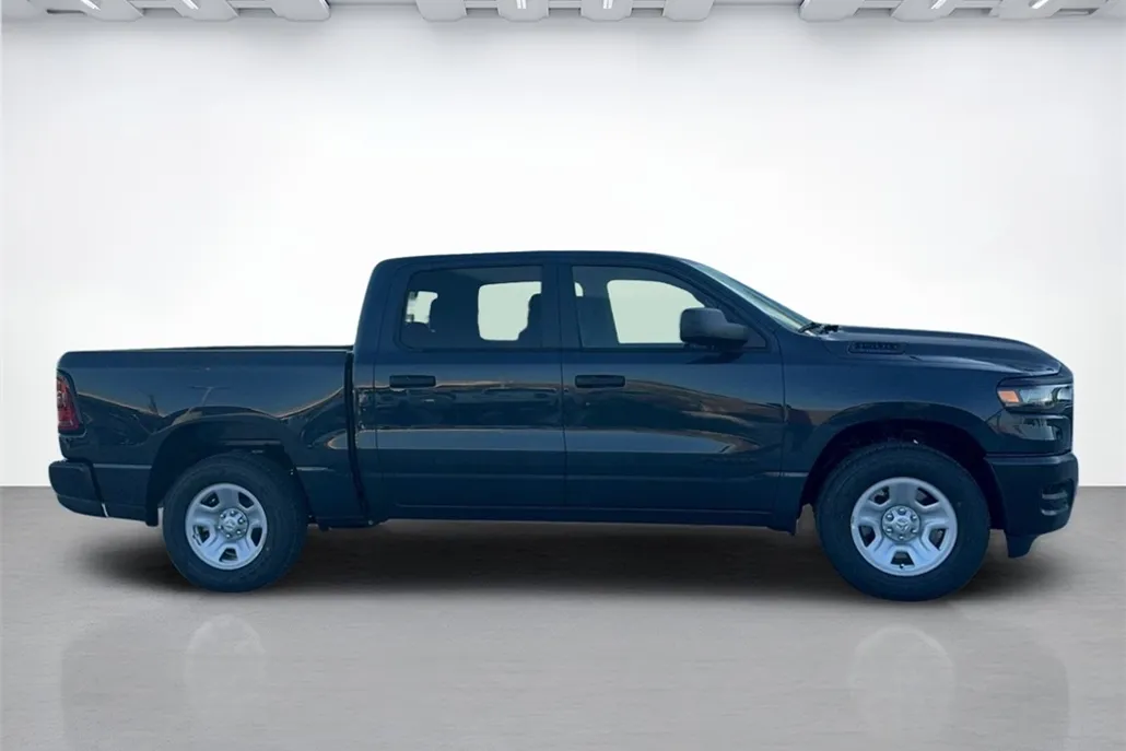 2025 Ram 1500 Tradesman photo 1