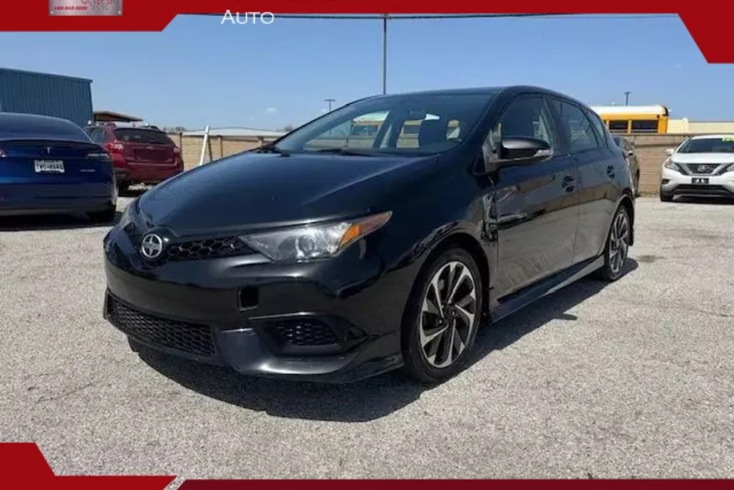 2016 Scion iM photo 1