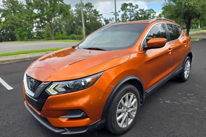 2020 Nissan Rogue Sport SV photo 1