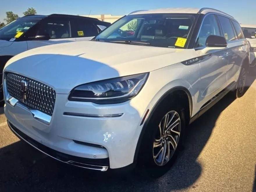 2023 Lincoln Aviator Standard photo 1