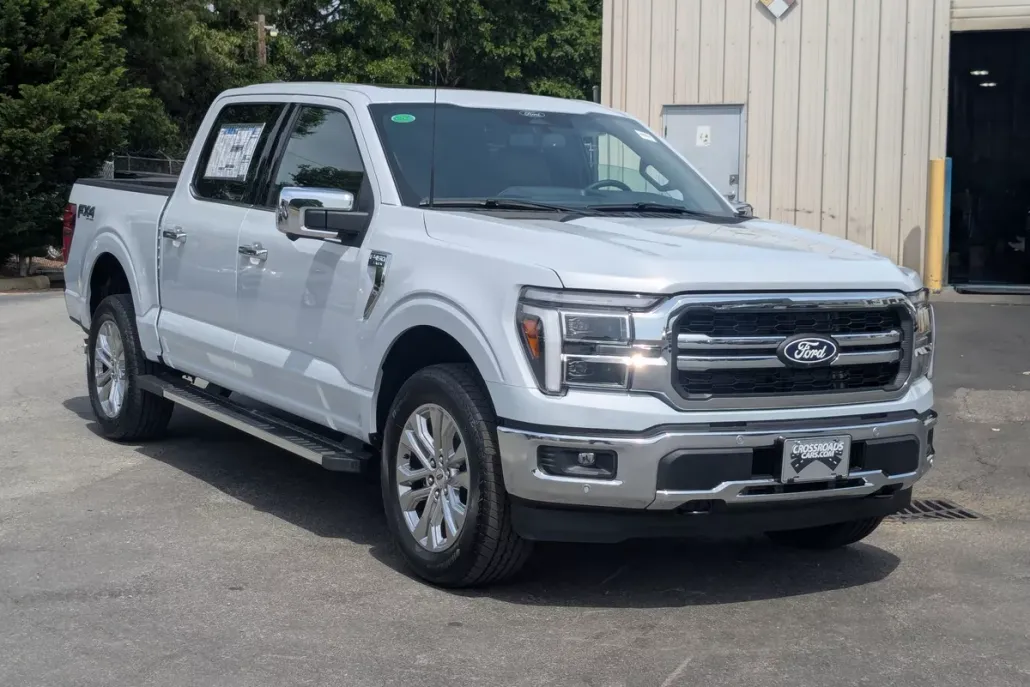 2025 Ford F-150 Lariat photo 1