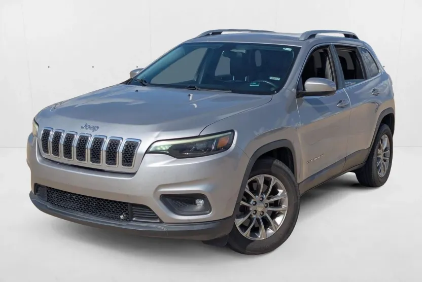 2019 Jeep Cherokee Latitude photo 1