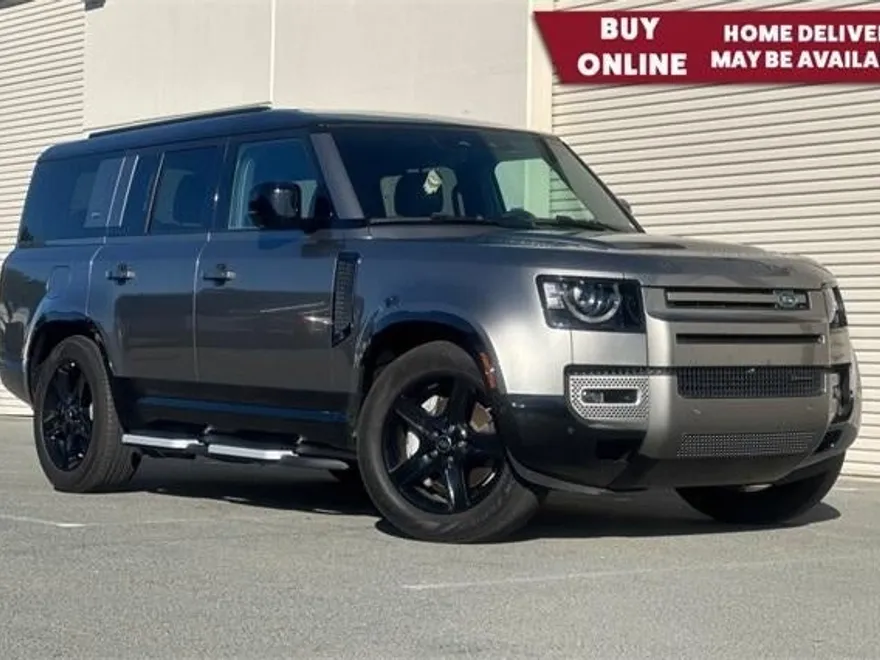 2023 Land Rover Defender 130 X-Dynamic SE photo 1