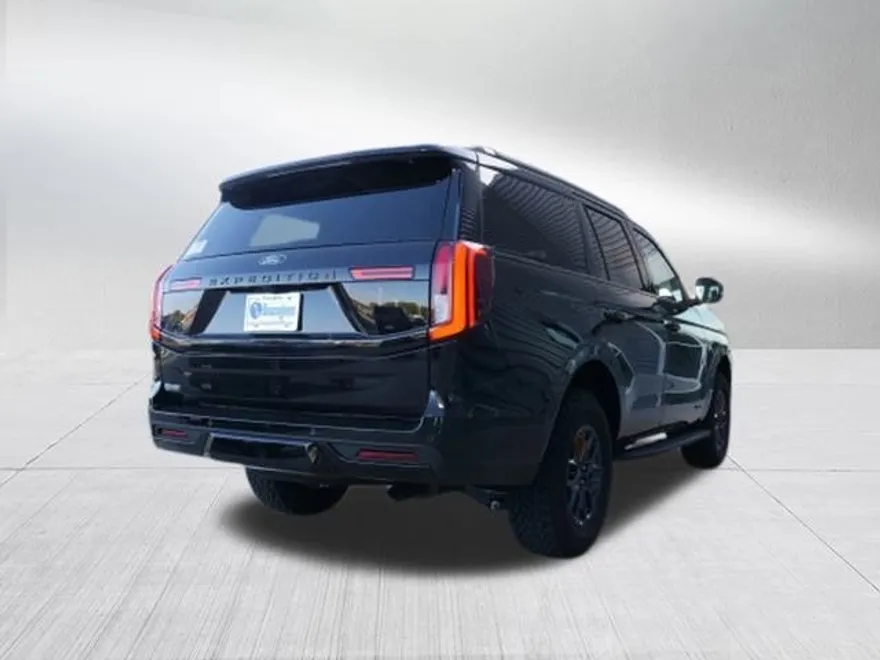 2025 Ford Expedition photo 1