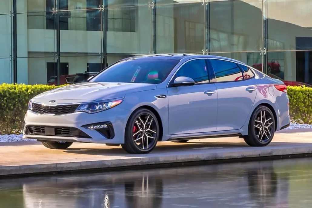 2020 Kia Optima LX photo 1