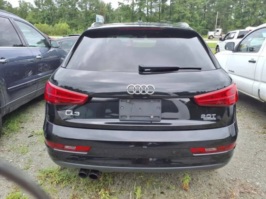 2017 Audi Q3 Premium Plus photo 1